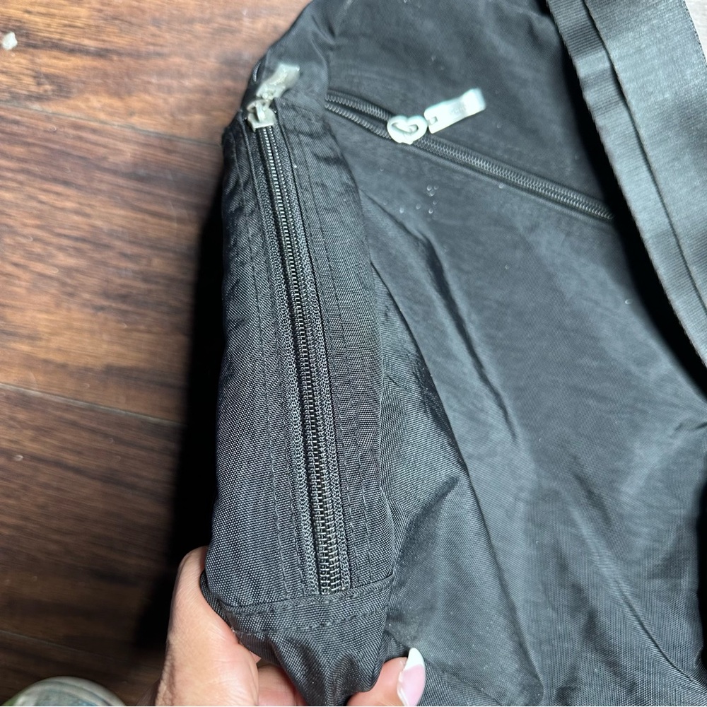 Baggallini Black Slingback Crossbody Chelsea Travel Bag - Picture 6 of 6